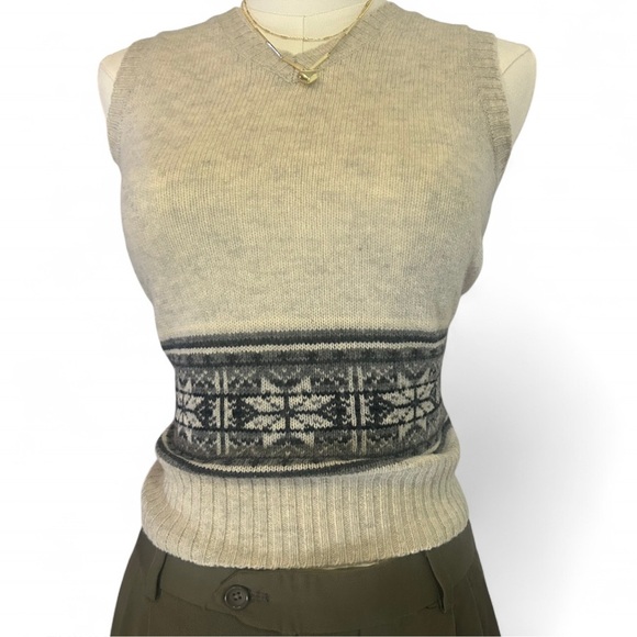Esprit Sweaters - Tan |Esprit| Lambswool Blend Sleeveless Knit Vest Black Nordstrik Detail Size XS